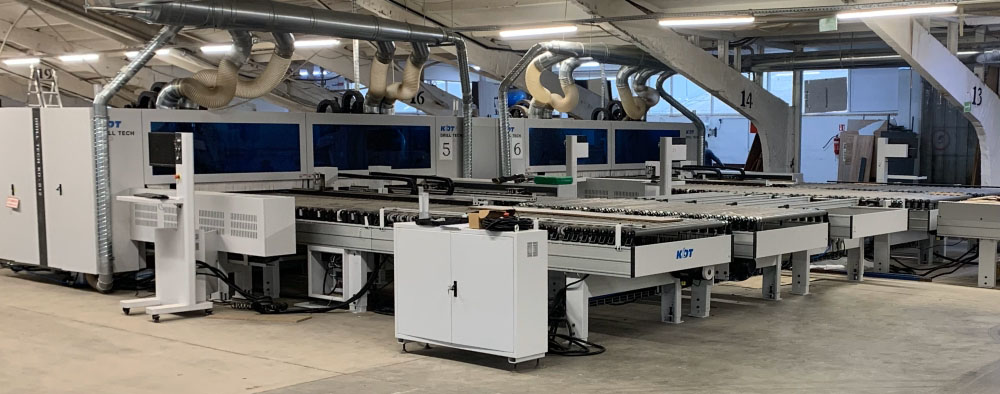 Automatizovaná CNC vŕtacia stanica založená na strojoch KD-812HA Automatizovaná CNC vŕtacia stanica založená na strojoch KD-812HA