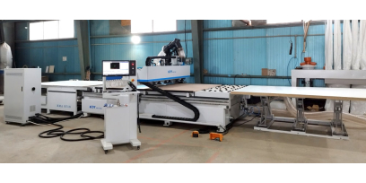Automatická rezacia linka založená na CNC obrábacom centre KN-3710DE Automatická rezacia linka založená na CNC obrábacom centre KN-3710DE