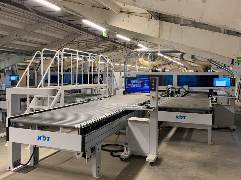 CNC vŕtacie centrum KD-812HA