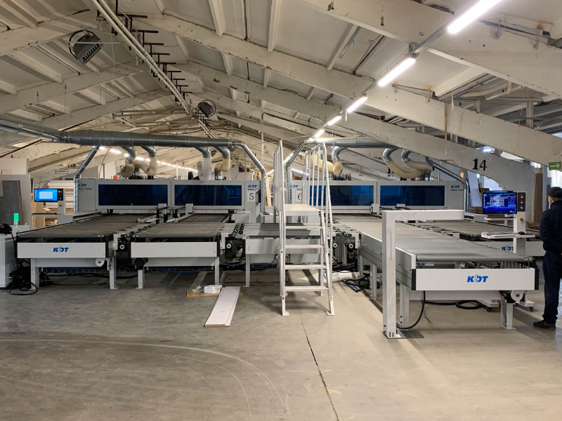 CNC vŕtacie centrum KD-812HA