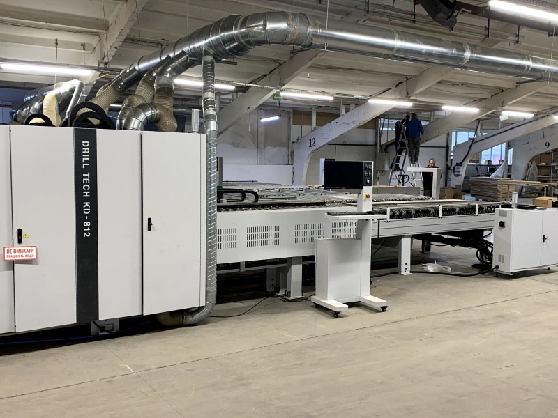 CNC vŕtacie centrum KD-812HA