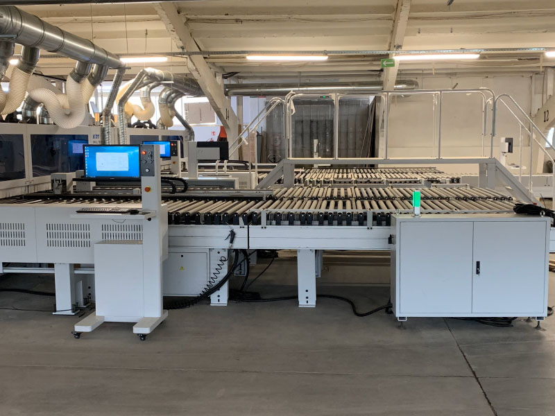 CNC vŕtacie centrum KD-812HA